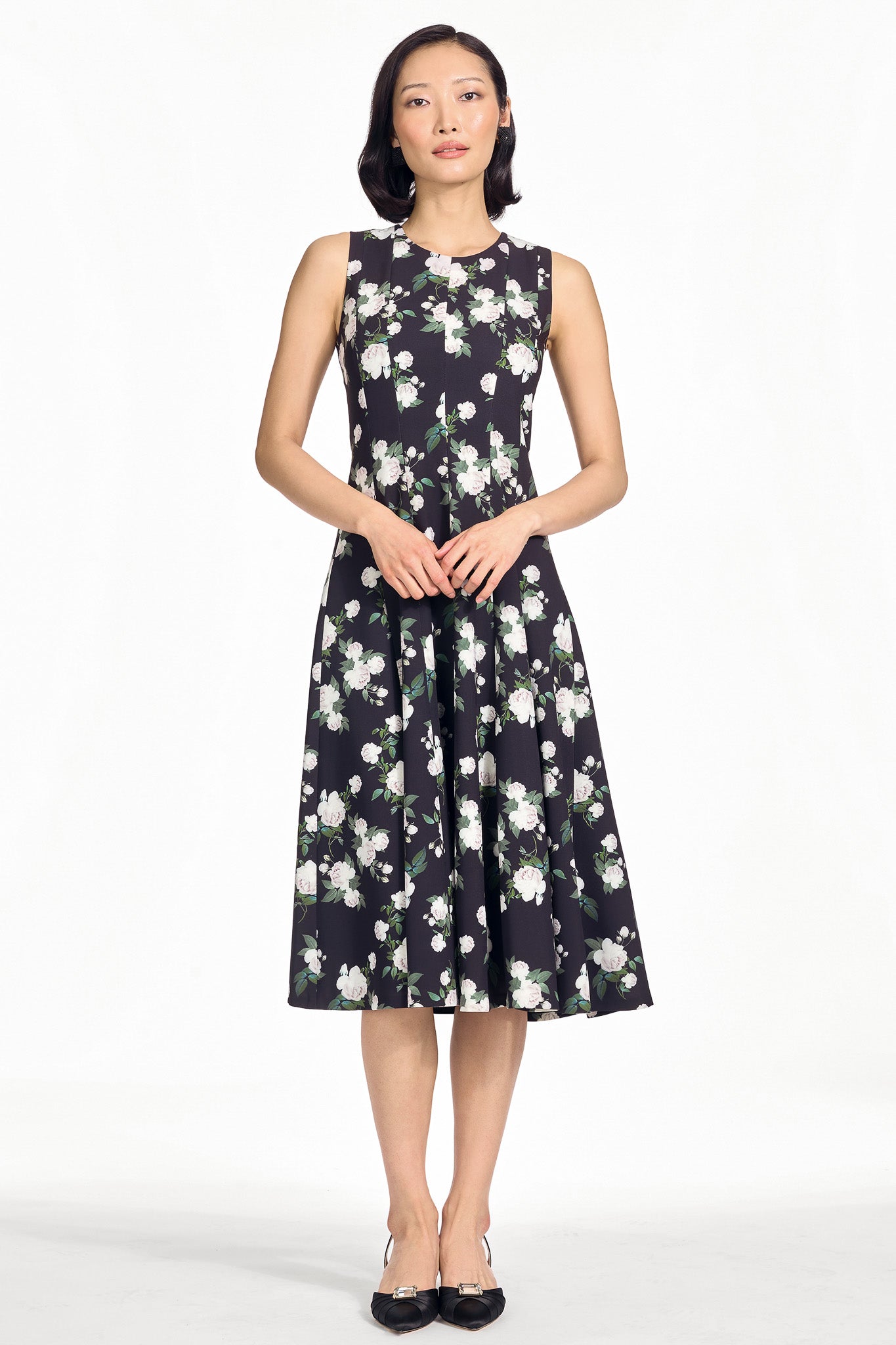 SERENA DRESS - NOIR TEA ROSES
