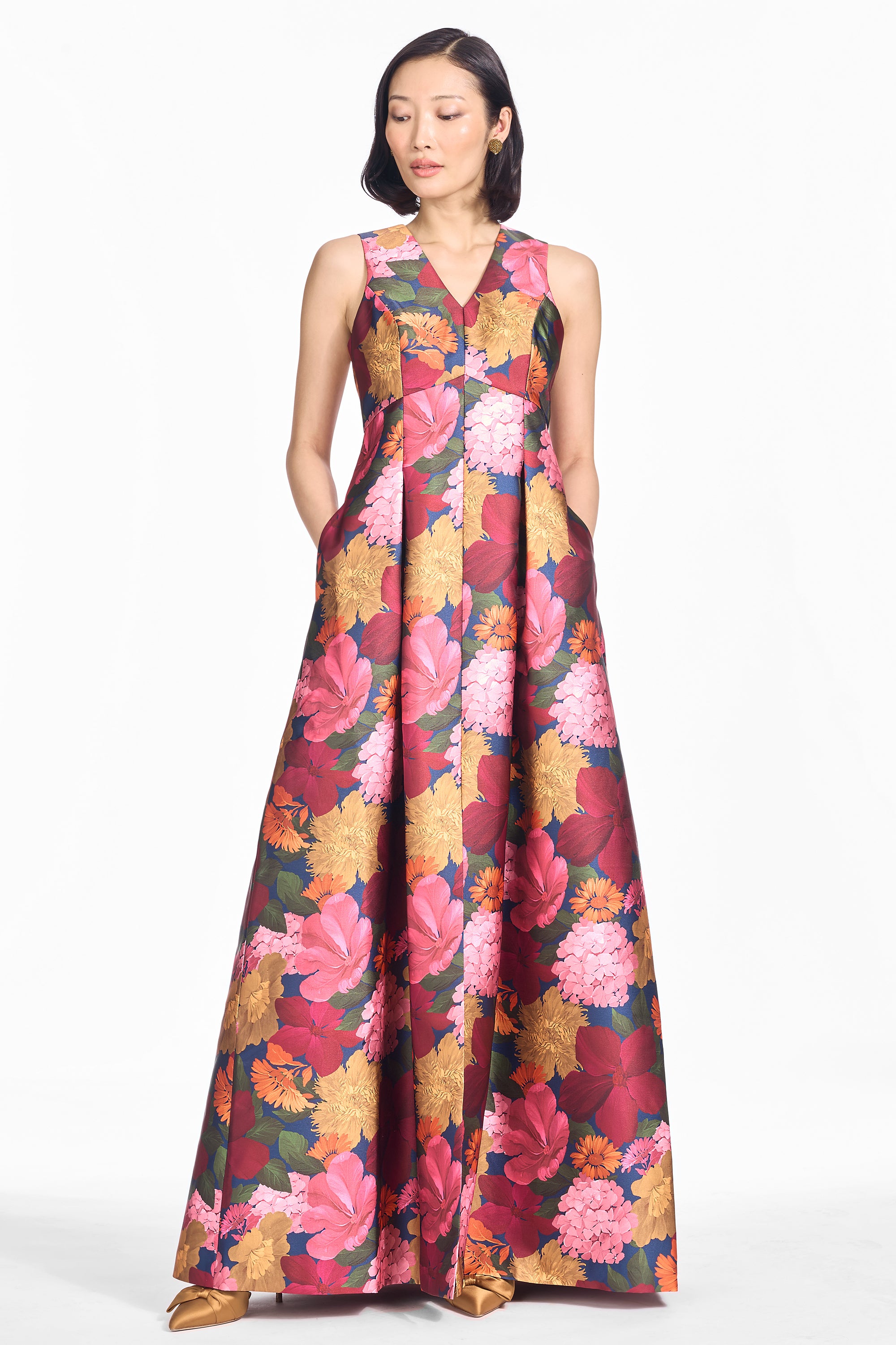 BROOKLYNNE GOWN - BELLA BOUQUET