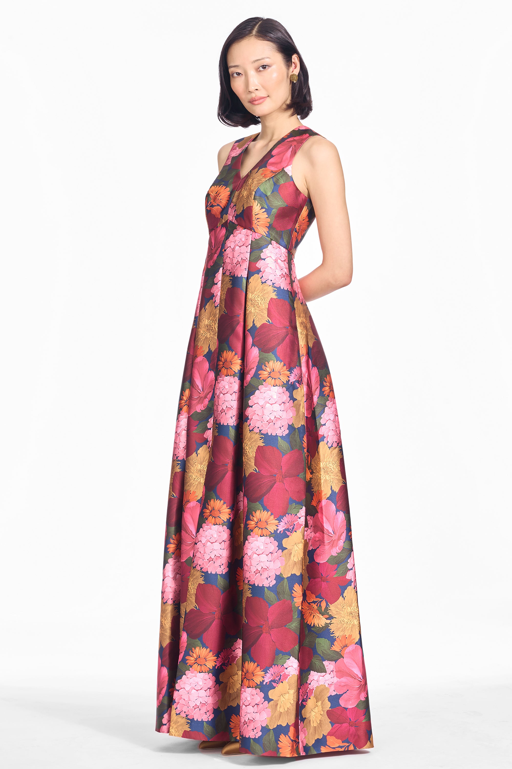 BROOKLYNNE GOWN - BELLA BOUQUET