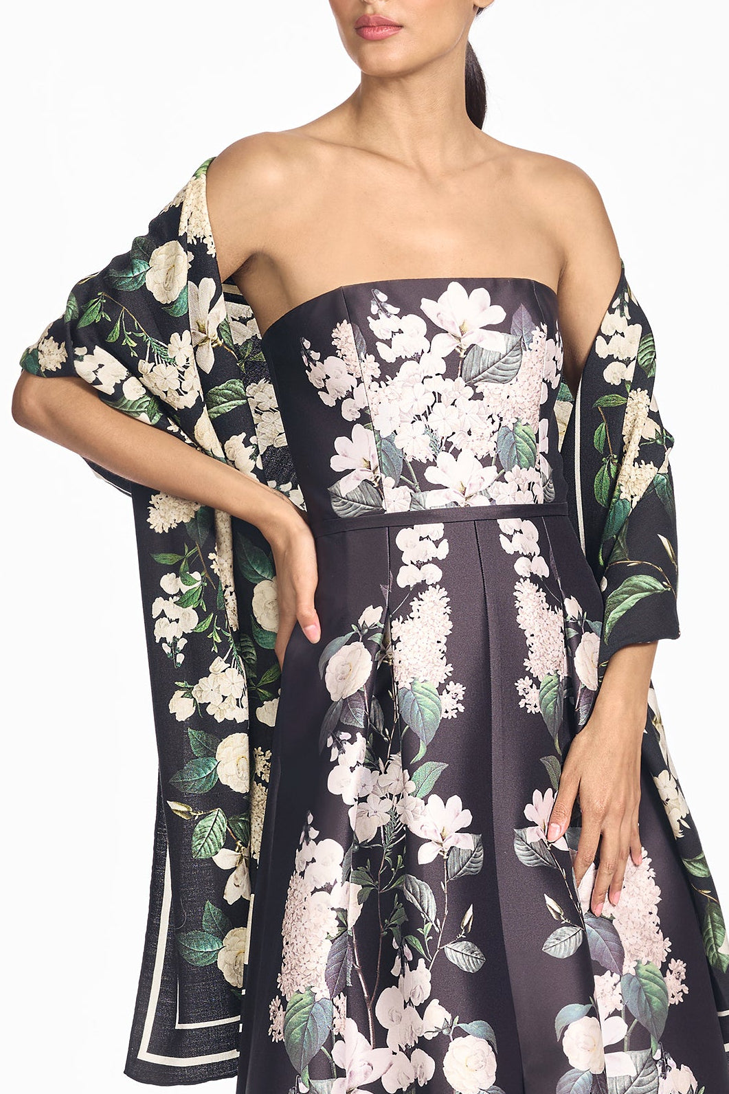 MILLY SCARF - INK & IVORY BLOOMS