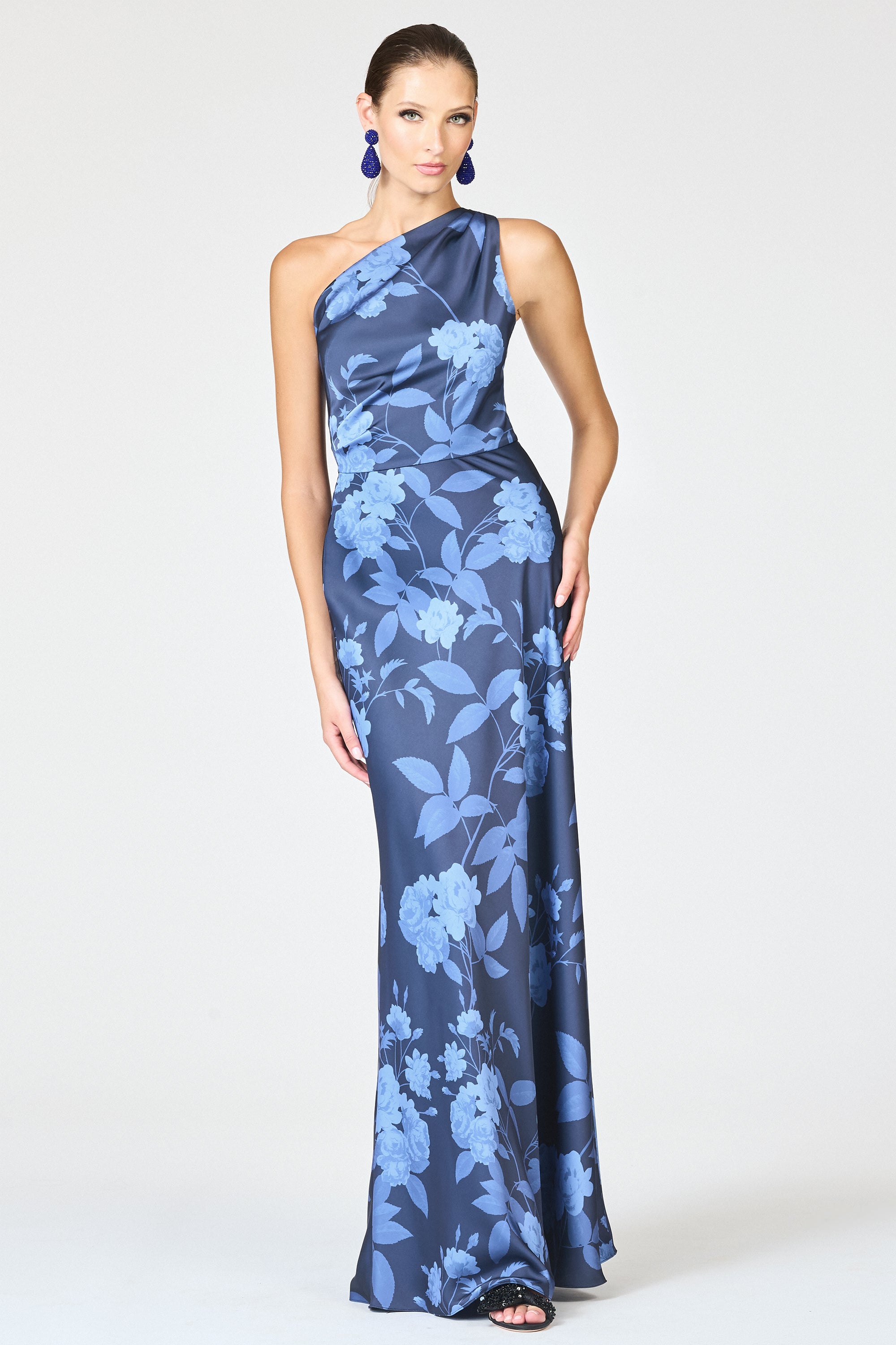 DELPHINE GOWN - GALAXY ROSES