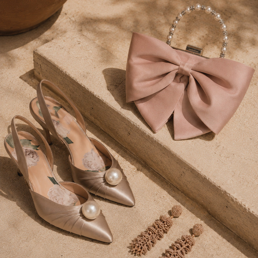 Designer accessories — bags, jewelry and wraps by Sachin Babi