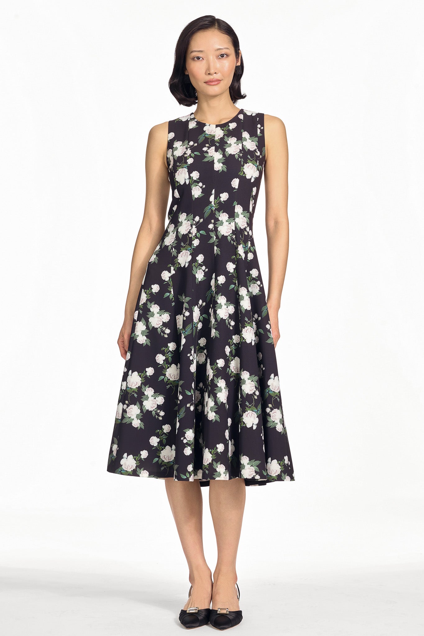 Serena dress   noir tea roses