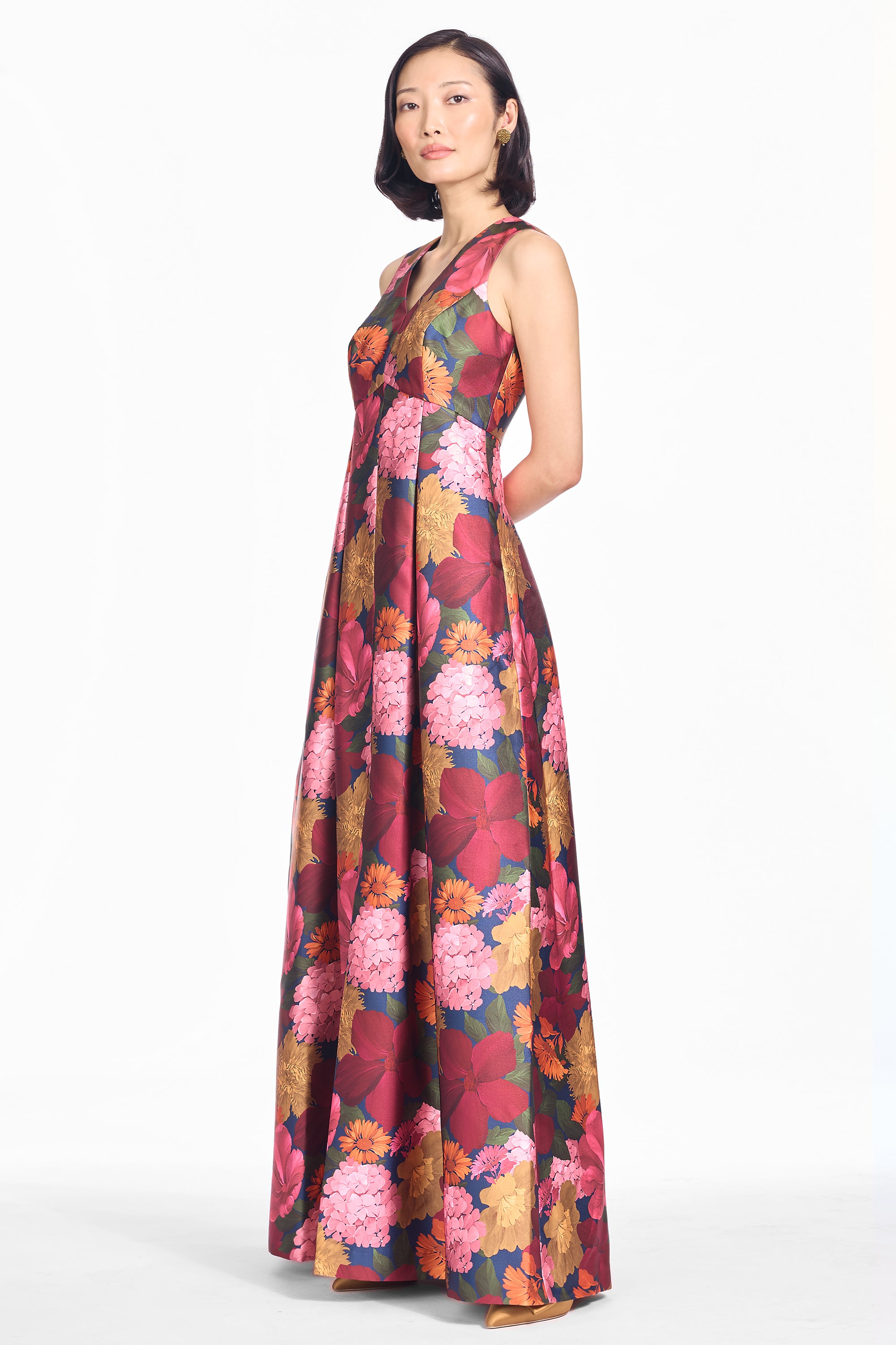 BROOKLYNNE GOWN - BELLA BOUQUET